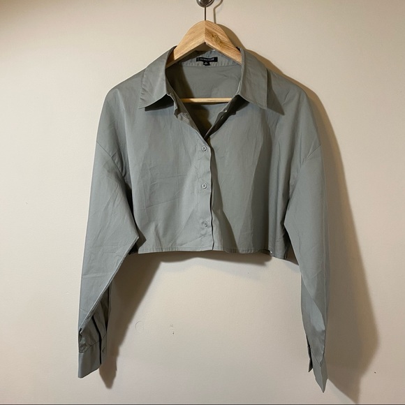 Dynamite Crop Poplin Shirt in Sage Green - Picture 4 of 7